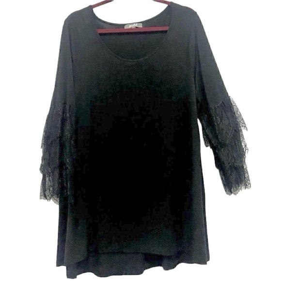 Marled reunited closet black assymetrical top tunic size XL tiered lace sleeves - Picture 3 of 10